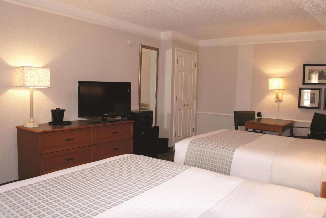 Baymont By Wyndham Lubbock - Downtown Civic Center Hotel Buitenkant foto