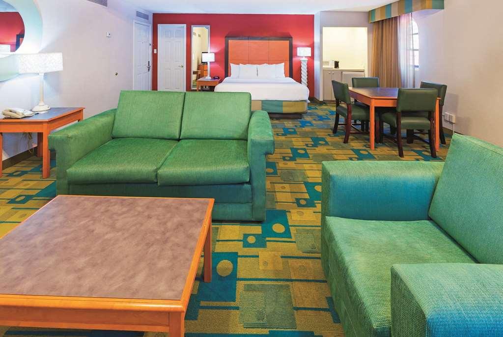 Baymont By Wyndham Lubbock - Downtown Civic Center Hotel Kamer foto