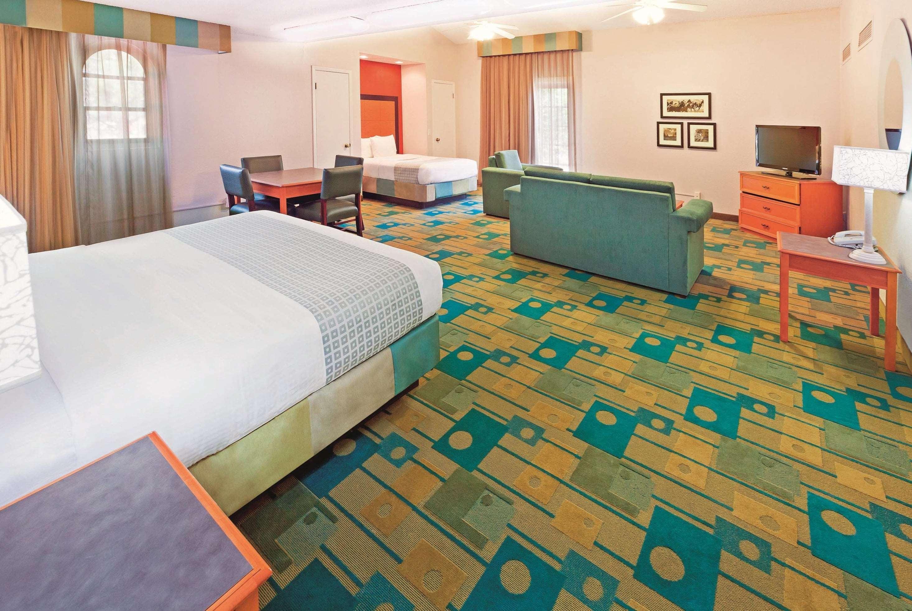 Baymont By Wyndham Lubbock - Downtown Civic Center Hotel Buitenkant foto
