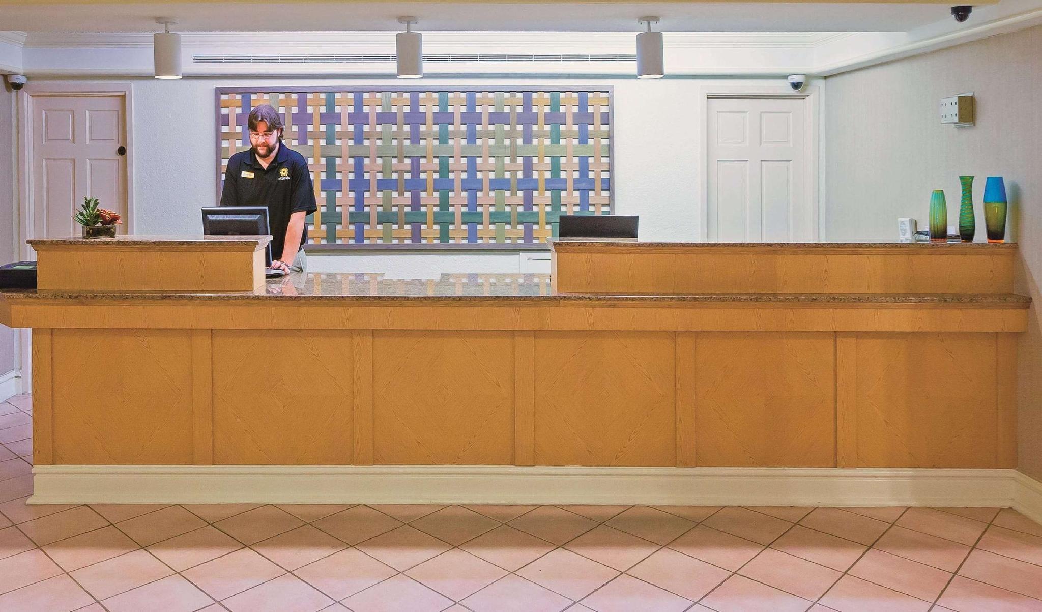 Baymont By Wyndham Lubbock - Downtown Civic Center Hotel Buitenkant foto