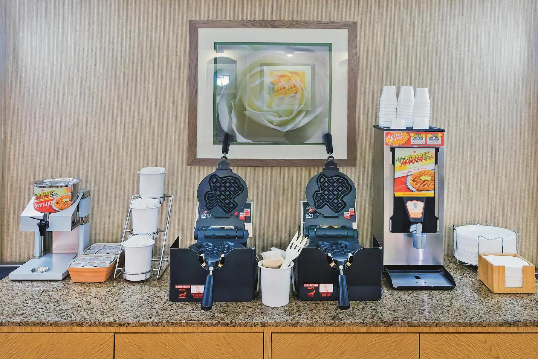 Baymont By Wyndham Lubbock - Downtown Civic Center Hotel Buitenkant foto